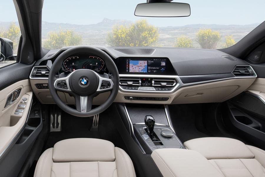 Торпедо BMW 330i Touring M Sport (G21) 2019 года  (WW) (фото 76 из 93)